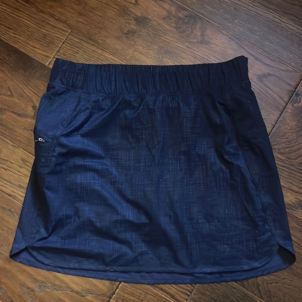 Navy Calia skort, size small